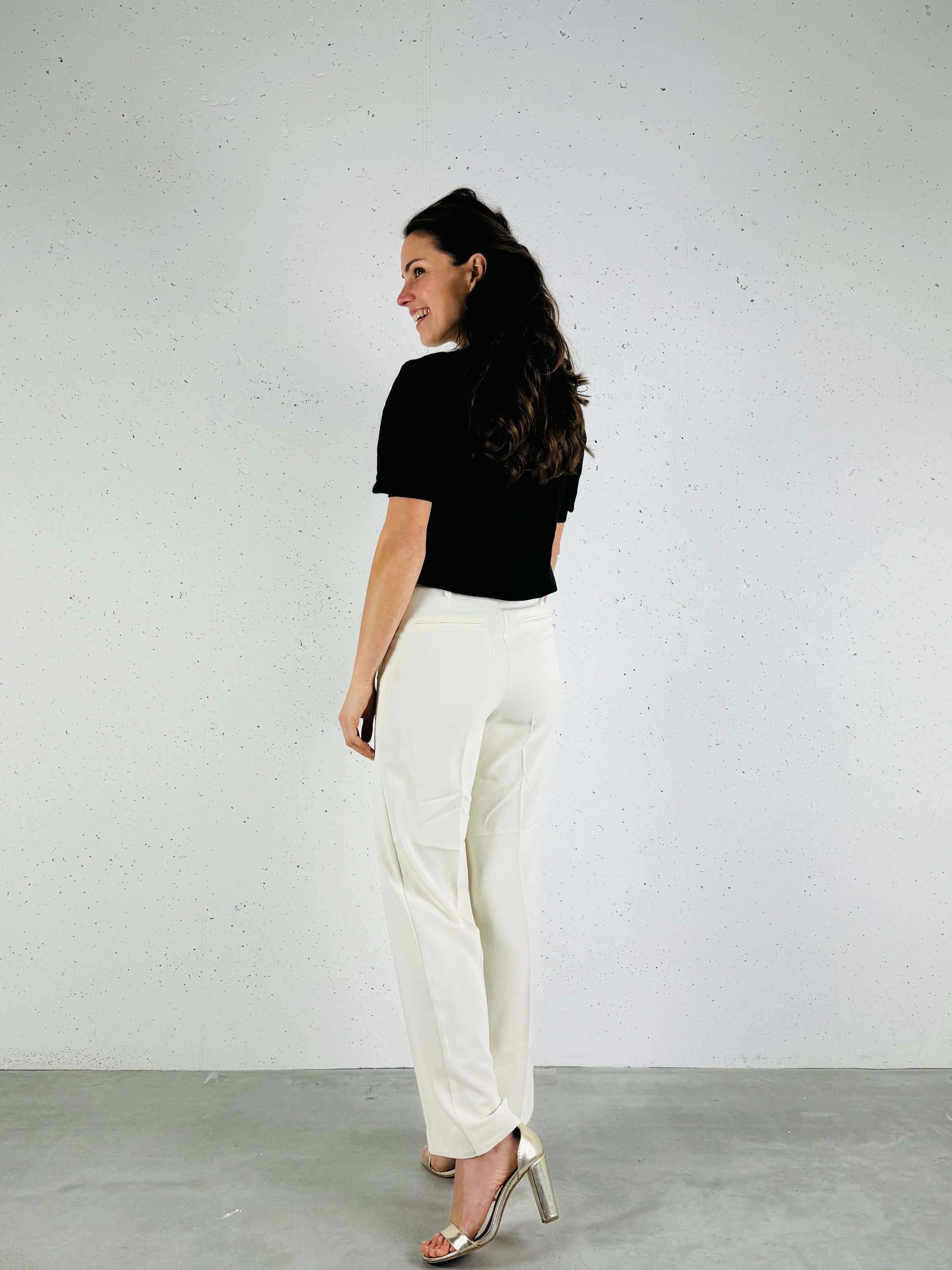 Truitje zwart pofmouw - Chic by R