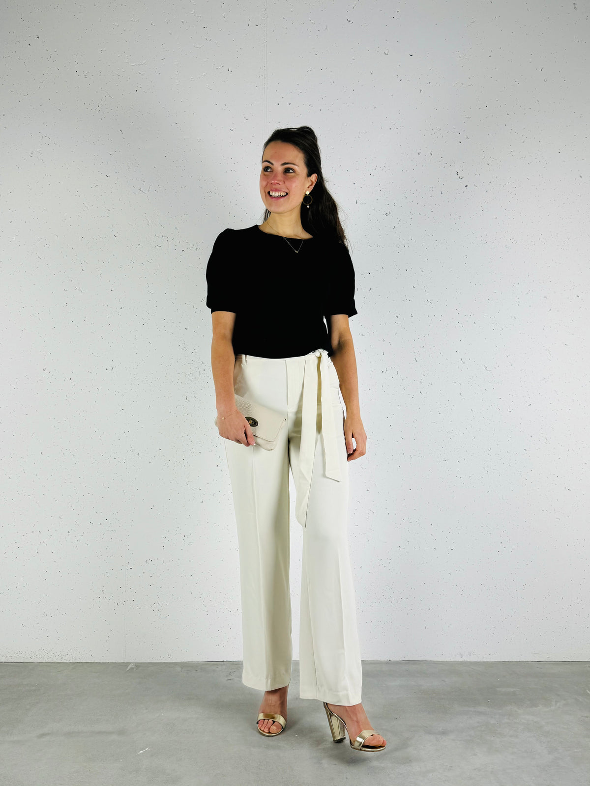 Truitje zwart pofmouw - Chic by R
