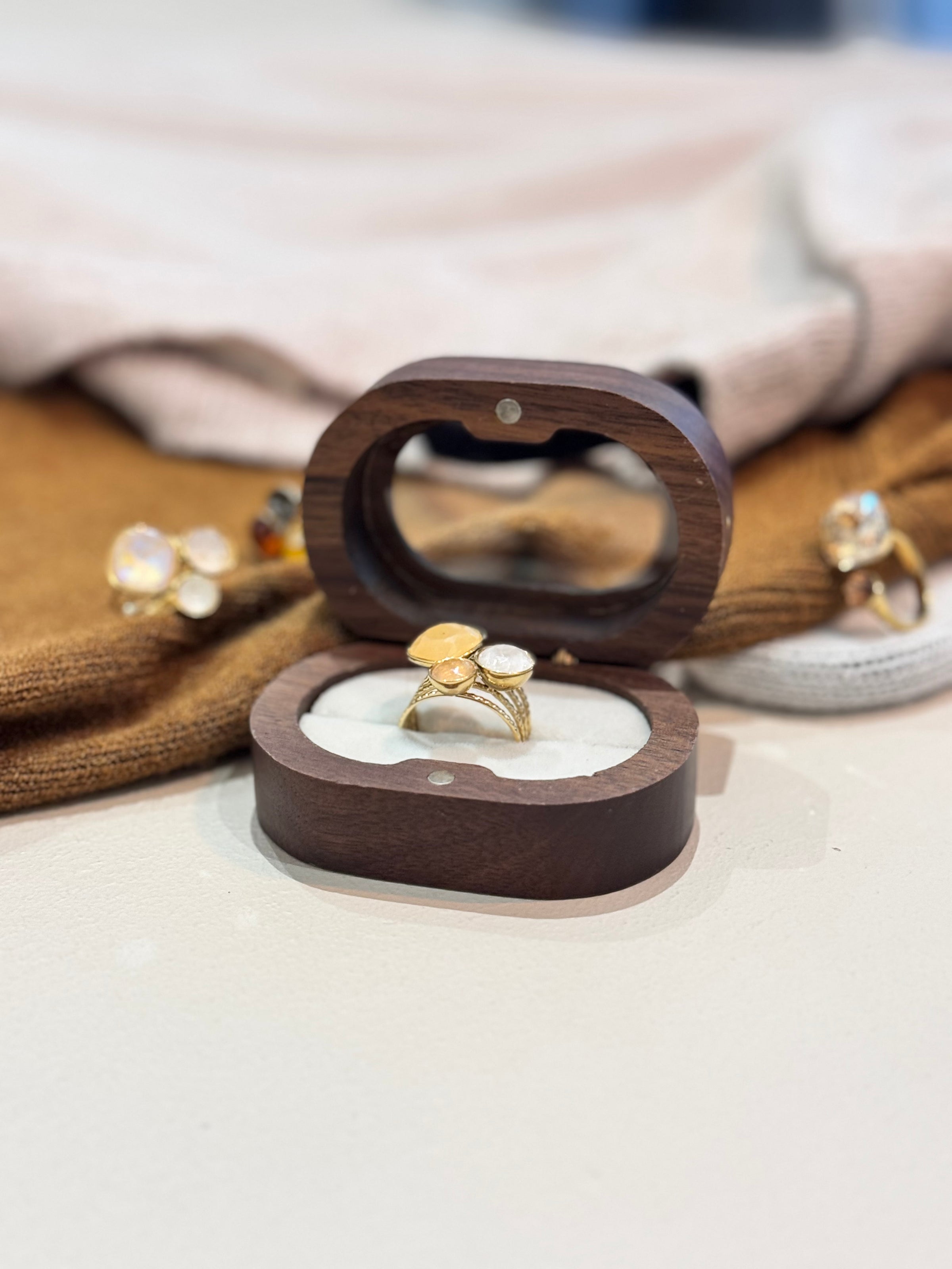 Ring doosje walnoot hout
