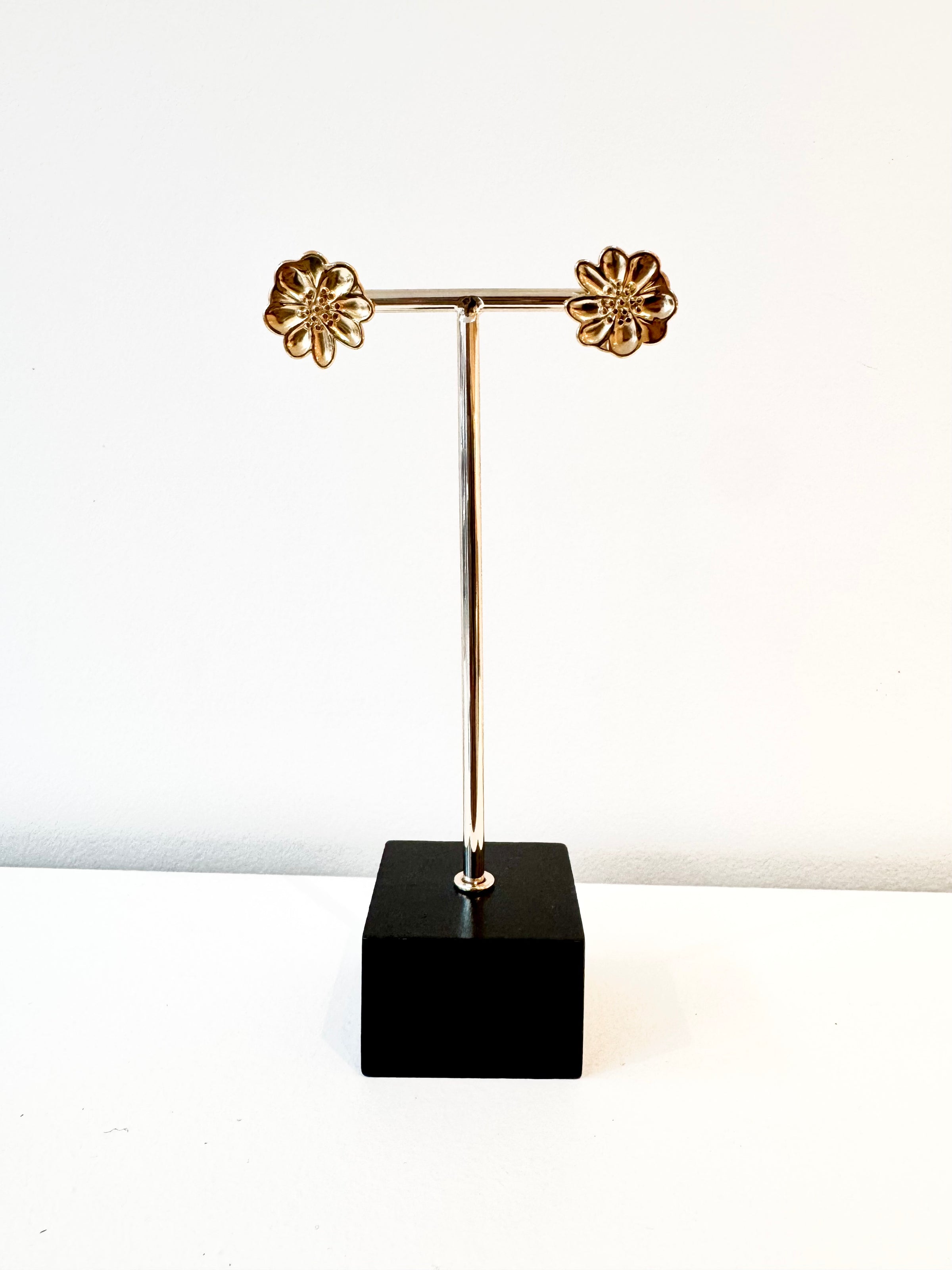Oorbellen goud bloem