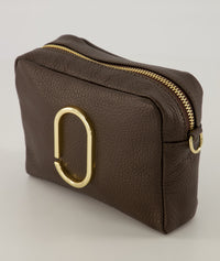 Tas Jacine Brown