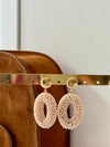Oorbellen ovaal beige glaskraal