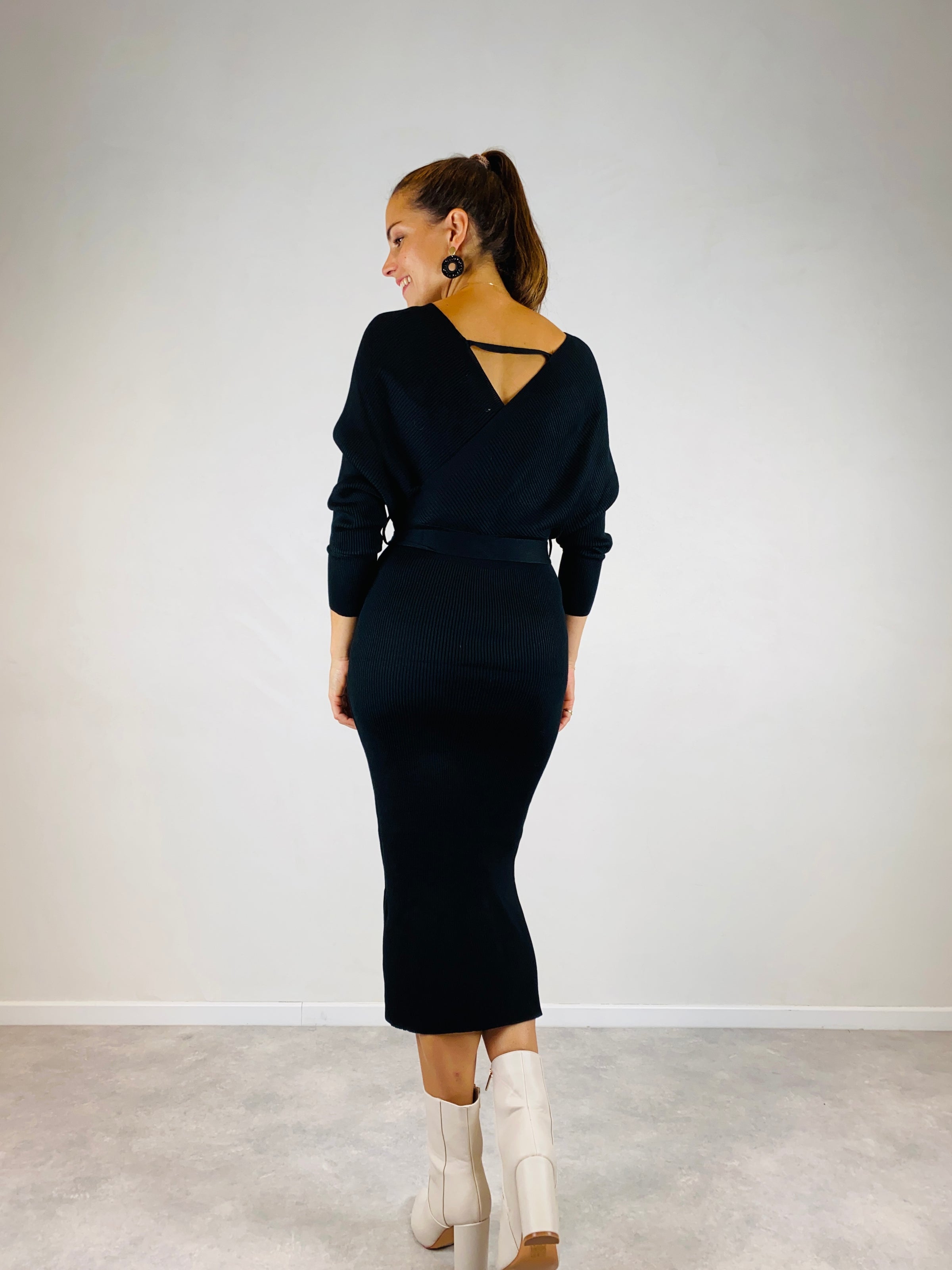 Jurk zwart v-hals - Chic by R