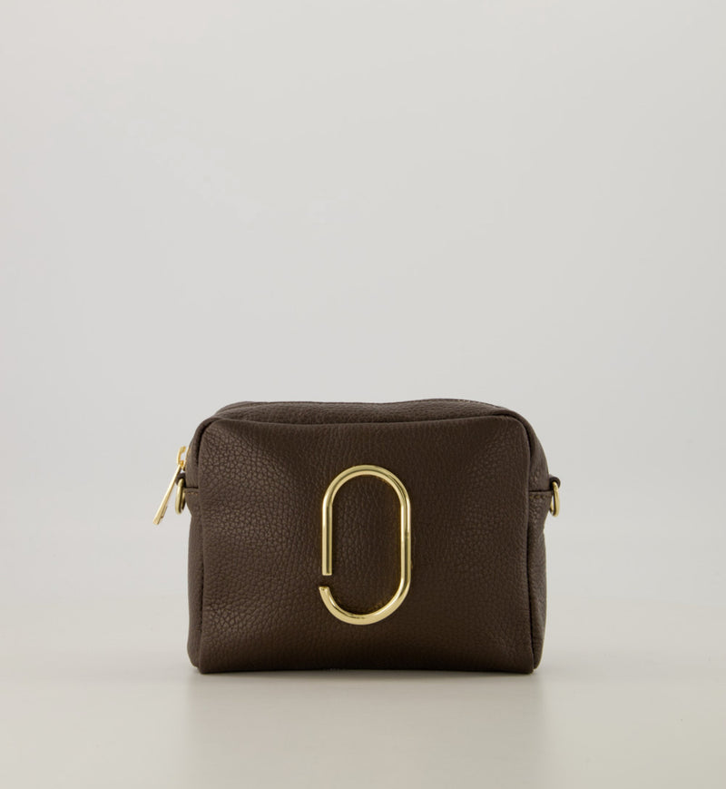 Tas Jacine Brown