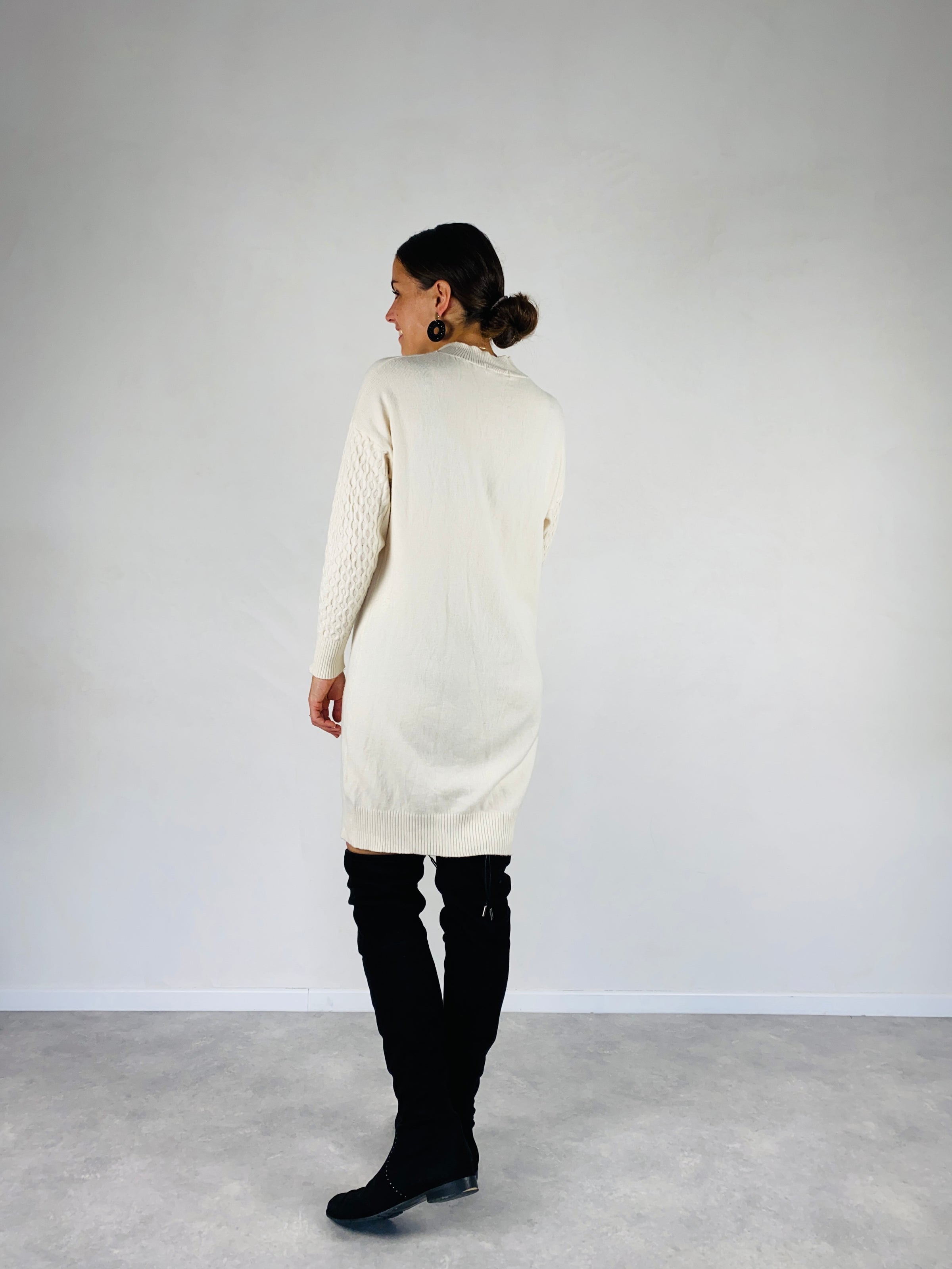 Jurk off-white - Chic by R