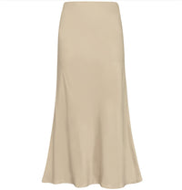 Carry satin skirt sand